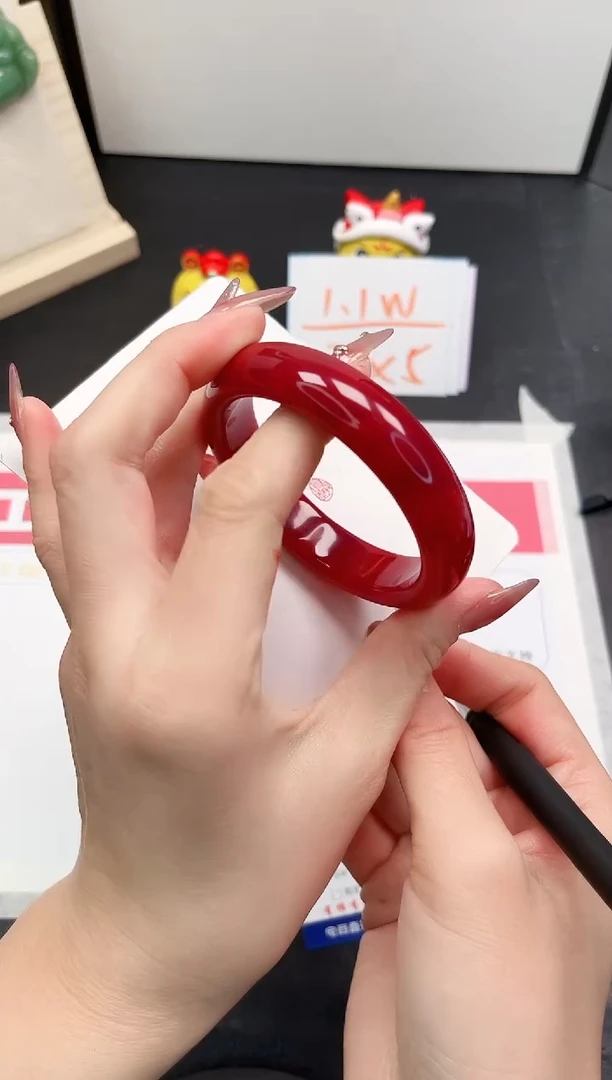 【闪购商品】石英质玉手镯未镶嵌79-56.2