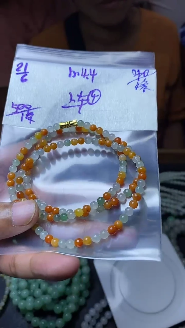 定制翡翠未镶嵌翡翠毛货抛光拍一发一