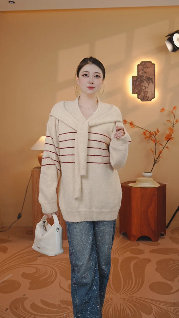 初颜（意式条纹披肩毛衣针织女装）