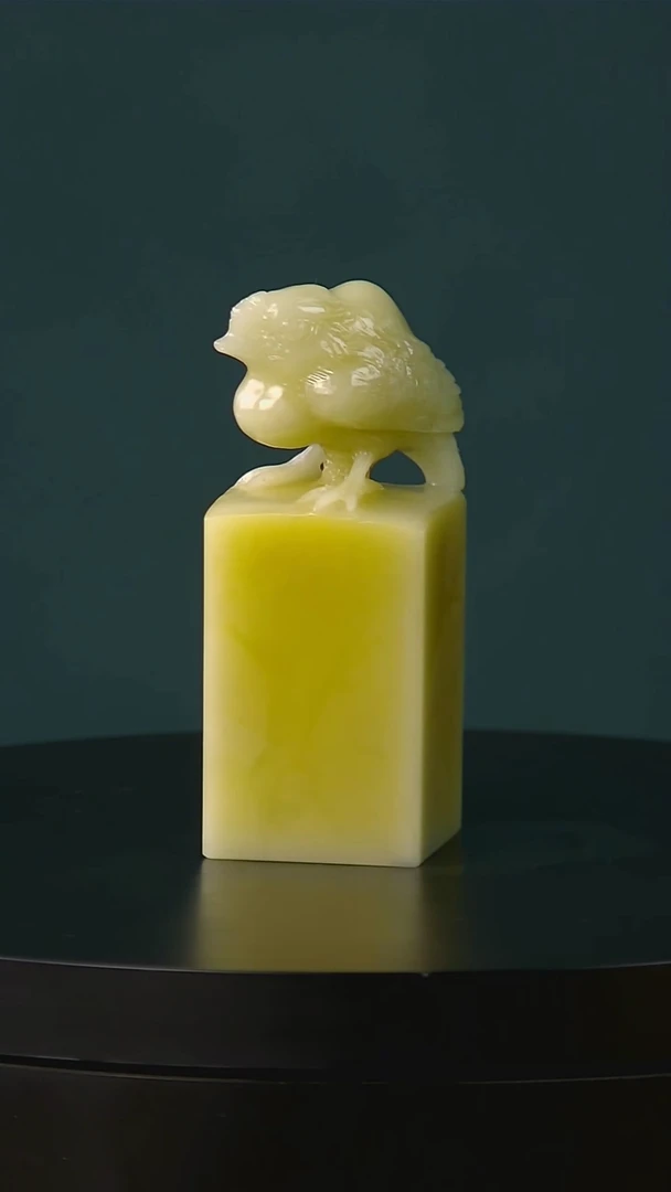 青田石菜花黄乌鸦章2.6*2.6*6.6