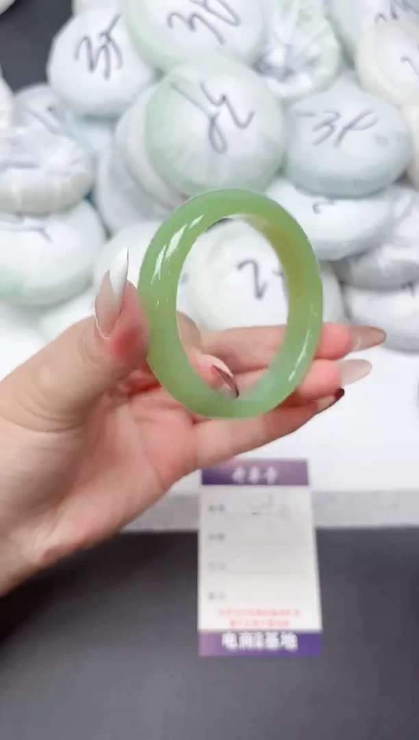 未镶嵌手镯石英质玉296-52.8