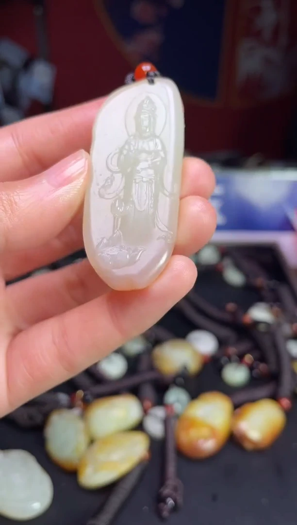 颈饰未镶嵌和田玉1