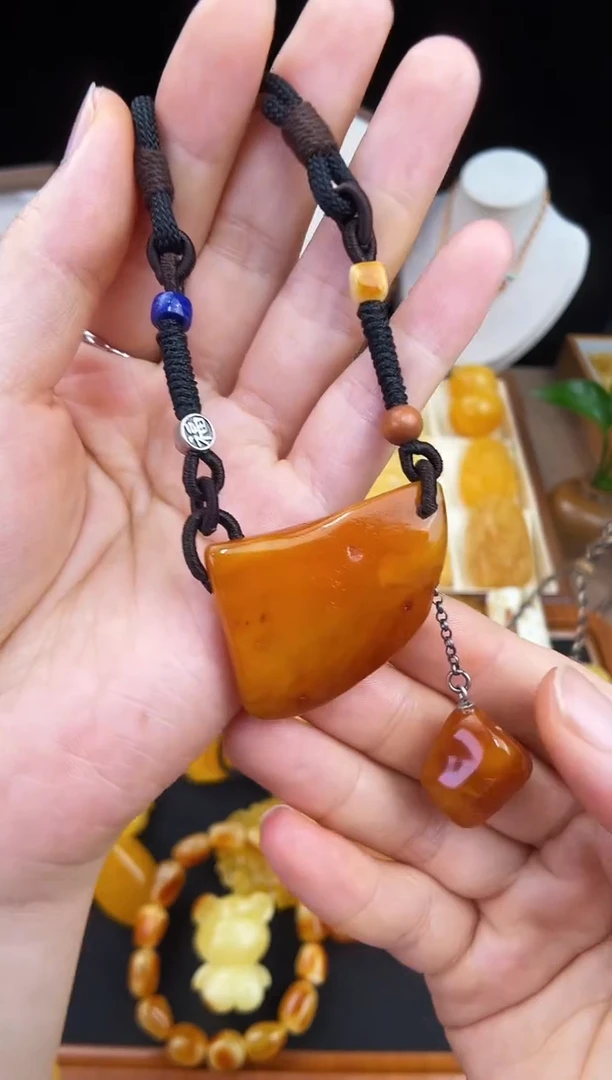 琥珀未镶嵌珠宝奇石柒月