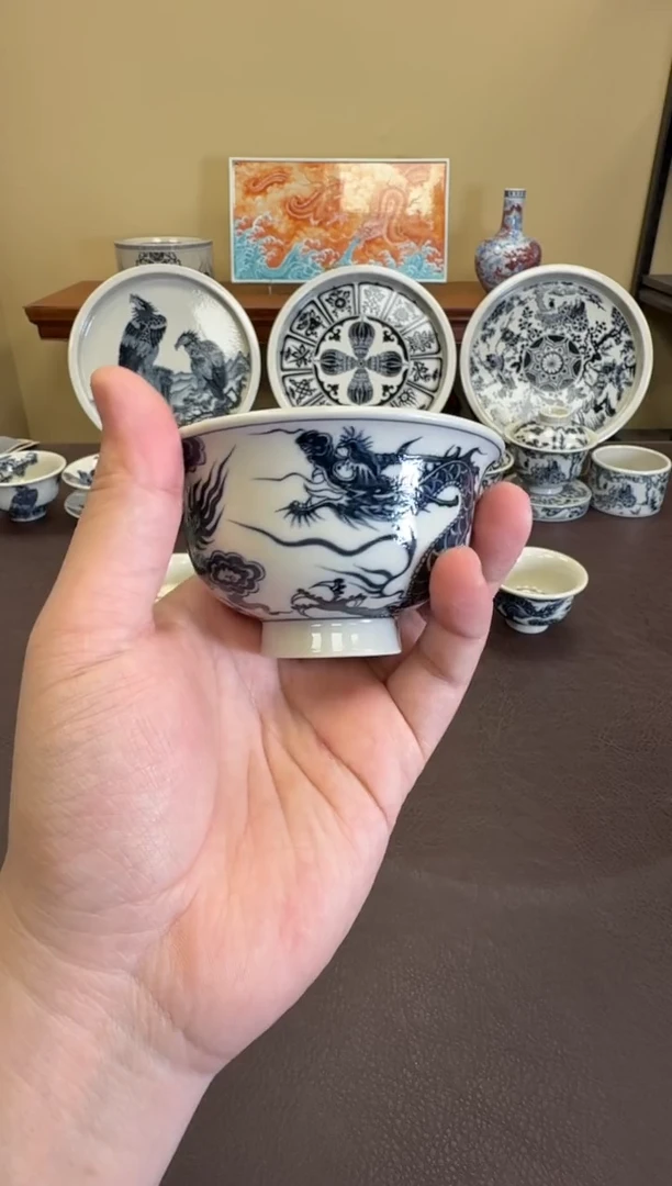 二号釉1351龙纹中压手杯