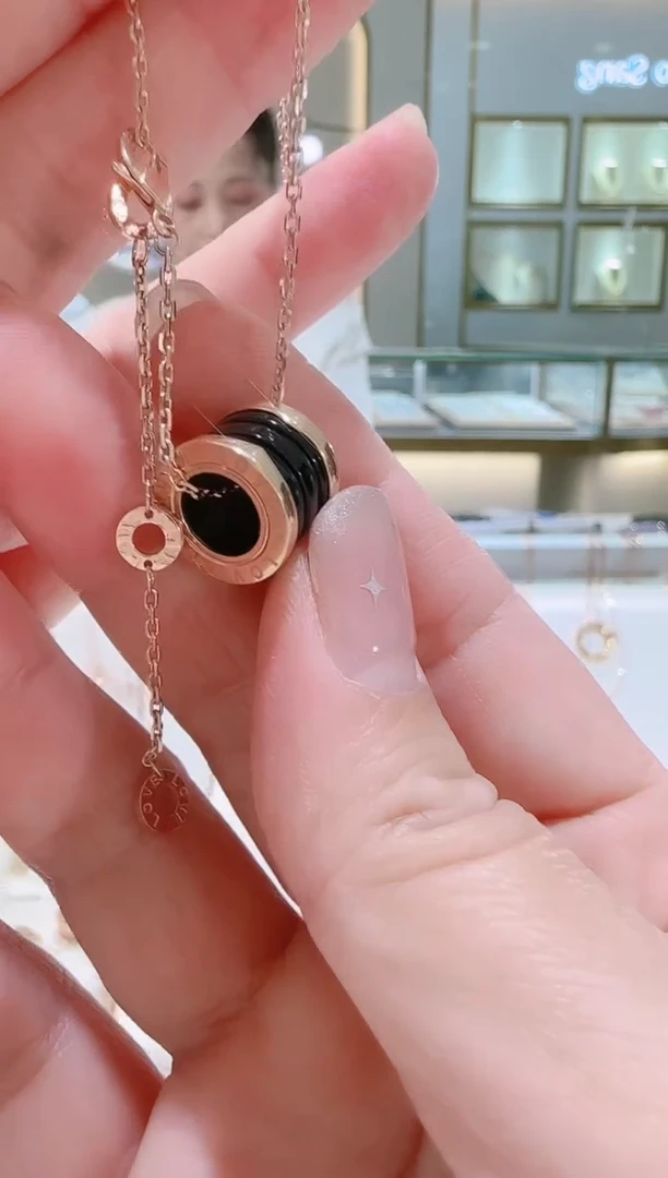 18K金镶嵌颈饰玛瑙/玉髓套链