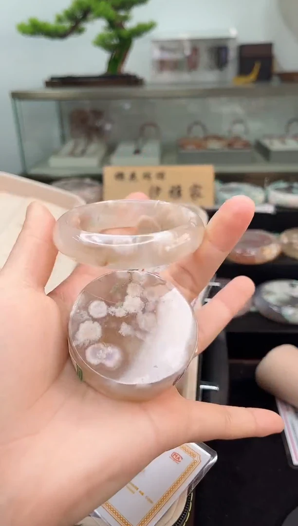 未镶嵌手镯石英质玉54圈口（赠品镯心）6751697