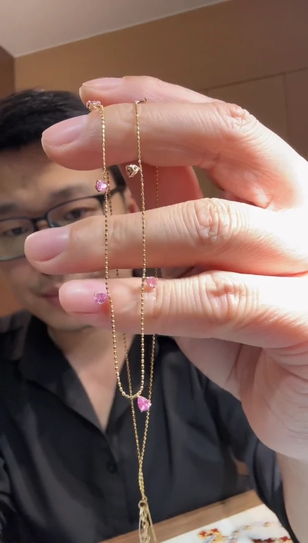 【闪购商品】彩色蓝宝石项链18K金镶嵌粉蓝宝满天星项链TG