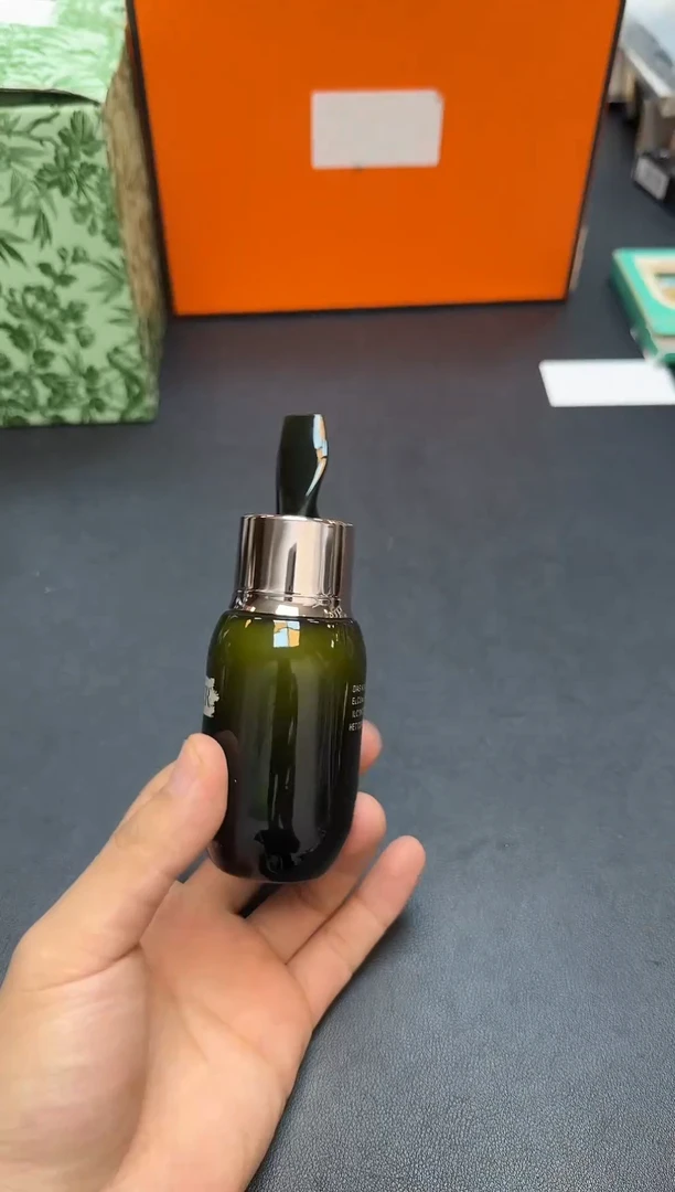 瓷片全新正品一件不留@@LM46