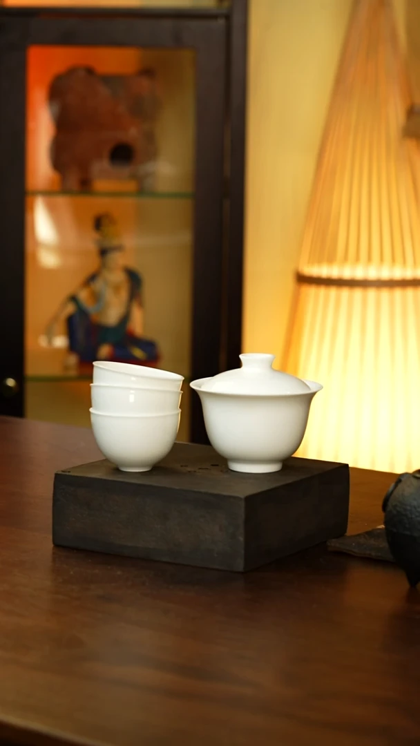 素胎盖碗加三杯...