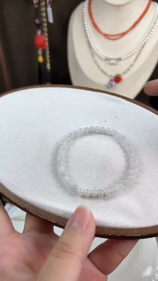 【闪购商品】翡翠手串未镶嵌冰乌鸡手串