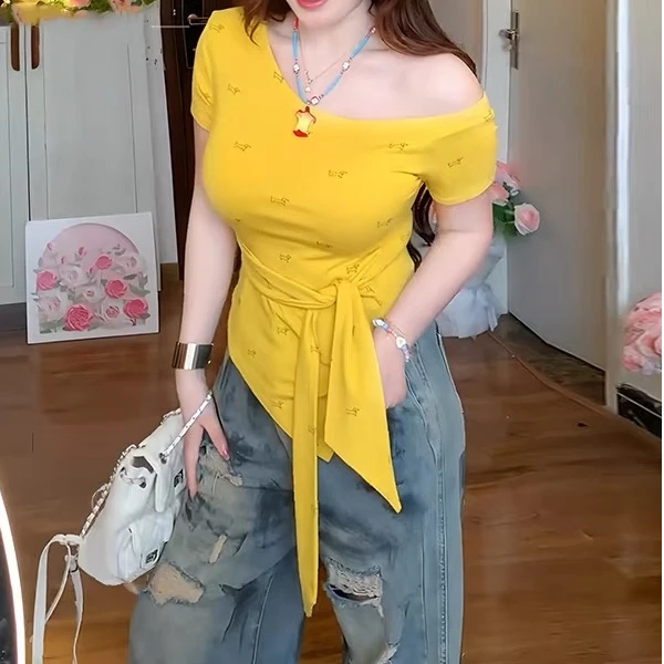 大码辣妹绑带掐腰印花短袖t恤女春季新款胖mm显瘦修身一字肩上衣