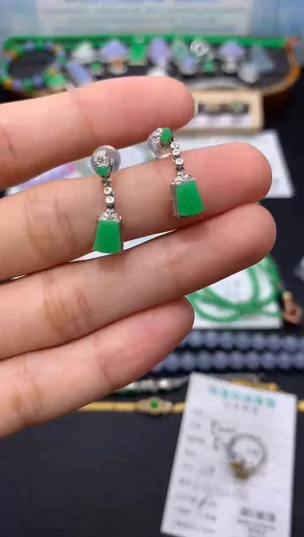 翡翠18K金镶嵌颈饰模式推广期48小时鉴赏期