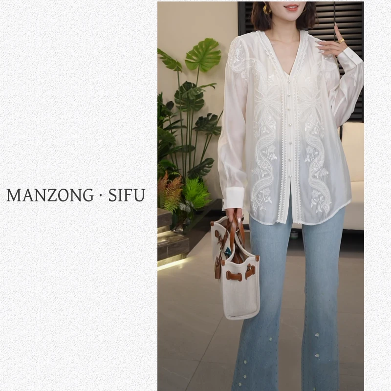 MANZONG·SIFU「春季新款」重工气质V领双侧绣花长袖上衣13256