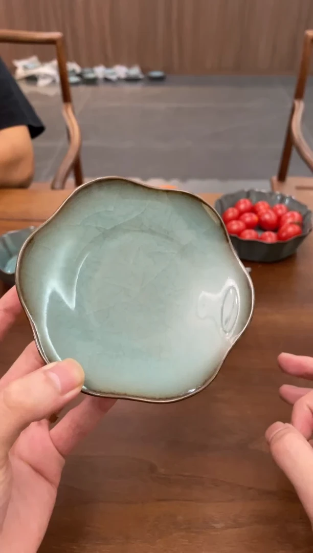 M****T突袭学清铁胎青瓷抽奖高足花盘