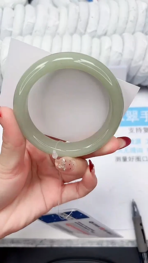 未镶嵌手镯石英质玉99-61.4DK
