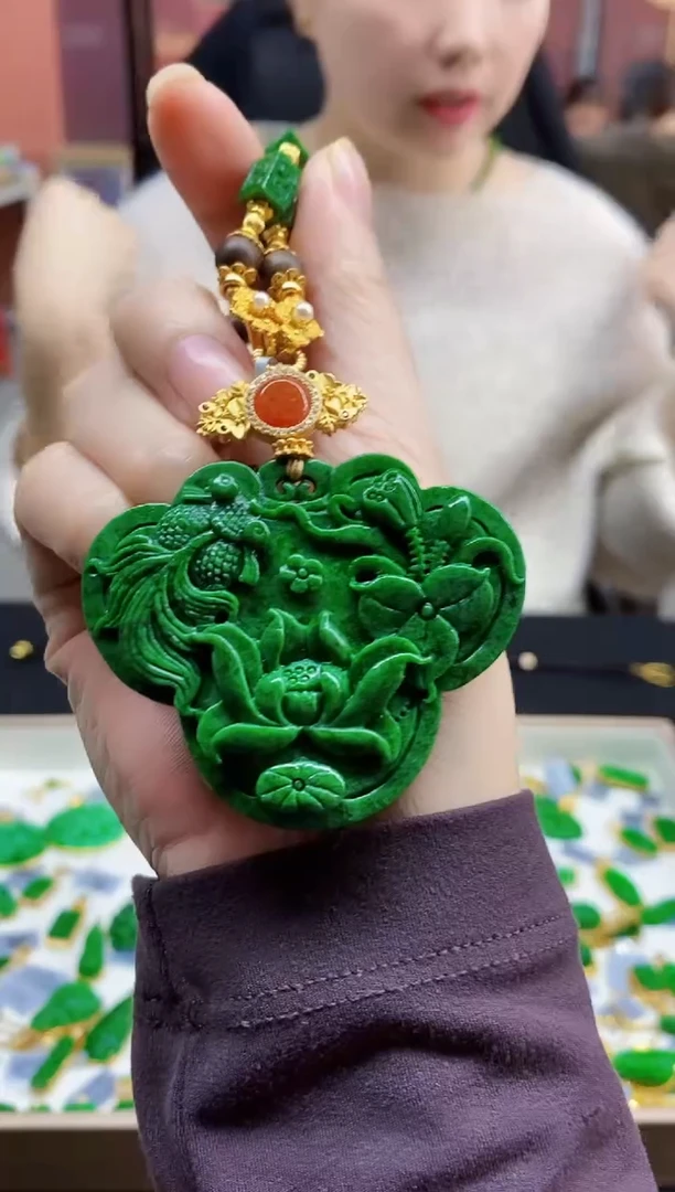 颈饰未镶嵌翡翠翡翠吊坠-46