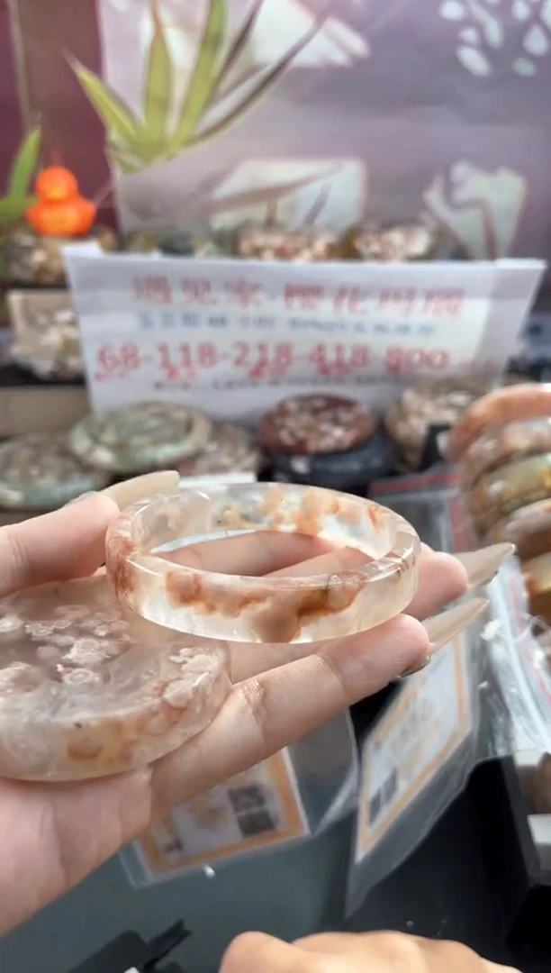 未镶嵌手镯石英质玉55
