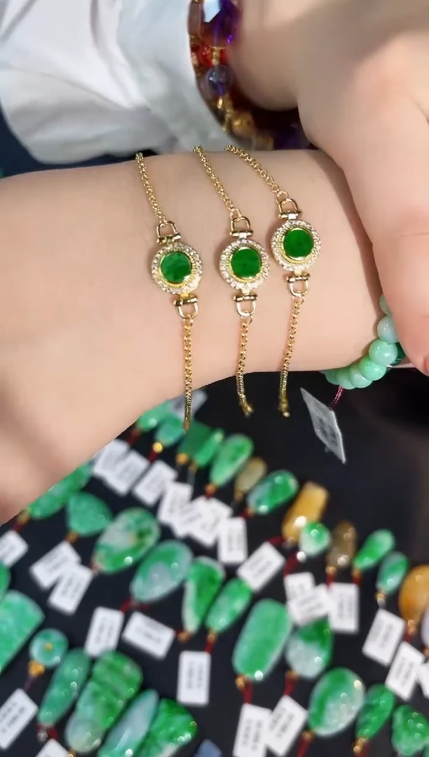 【闪购商品】翡翠手链未镶嵌21缅料A货/多样性发货/一件