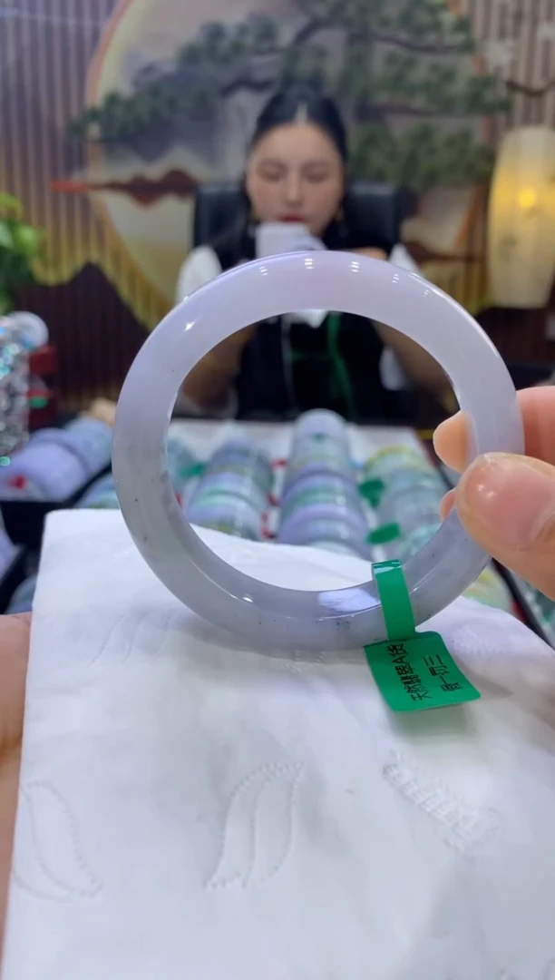 【闪购商品】翡翠手镯未镶嵌多人08694