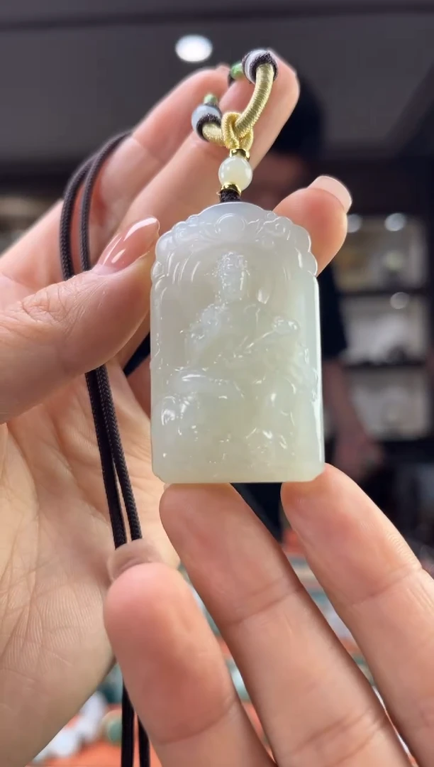 和田玉未镶嵌颈饰佩佩龙 蛇