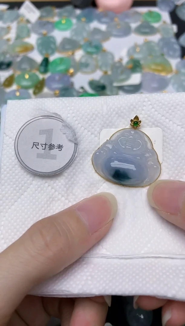 翡翠18K金镶嵌颈饰天然A货翡翠