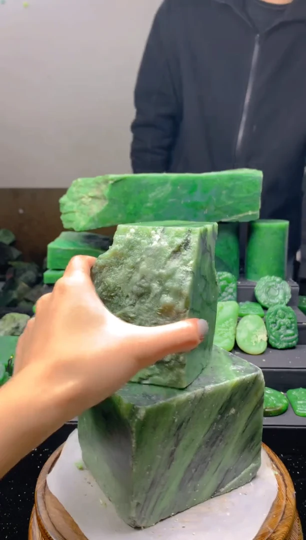 未镶嵌和田玉珠宝半成品1