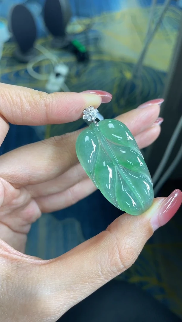 18K金镶嵌定制翡翠DDJ36391