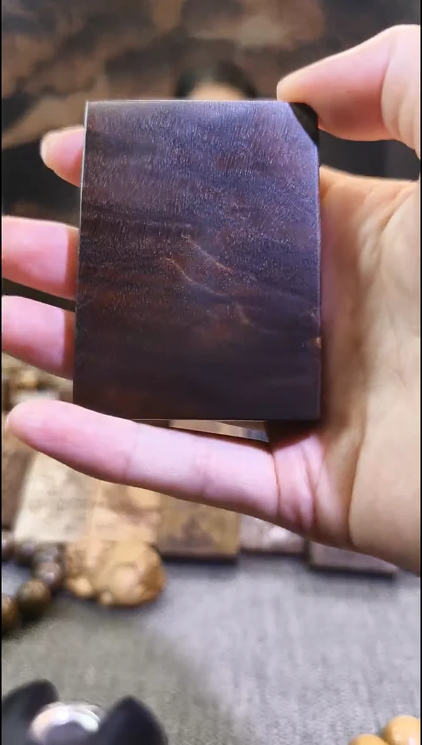 金丝      楠无事牌手把件