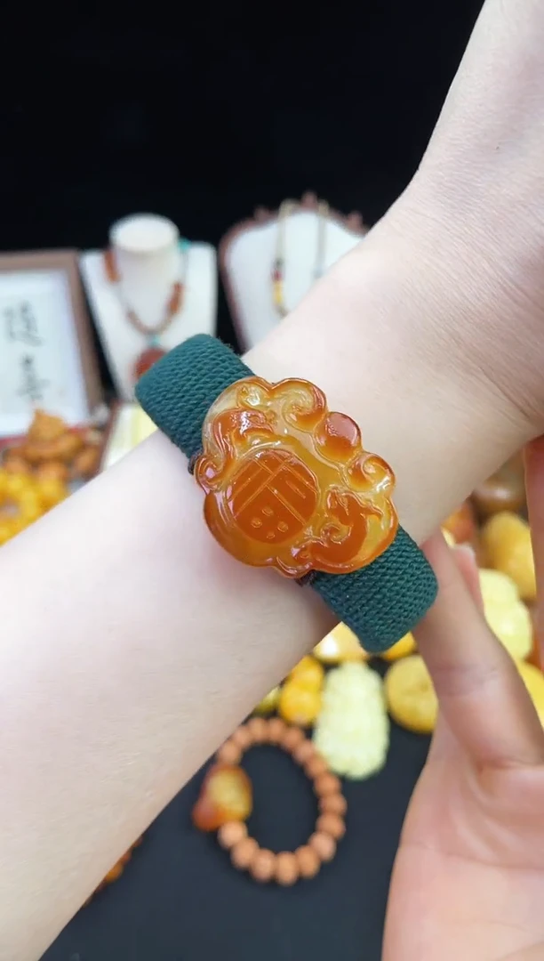 未镶嵌琥珀珠宝奇石柒月