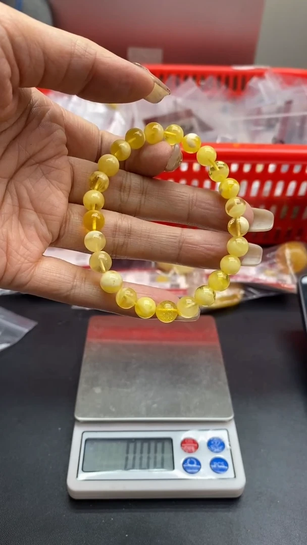 琥珀未镶嵌珠宝奇石m95