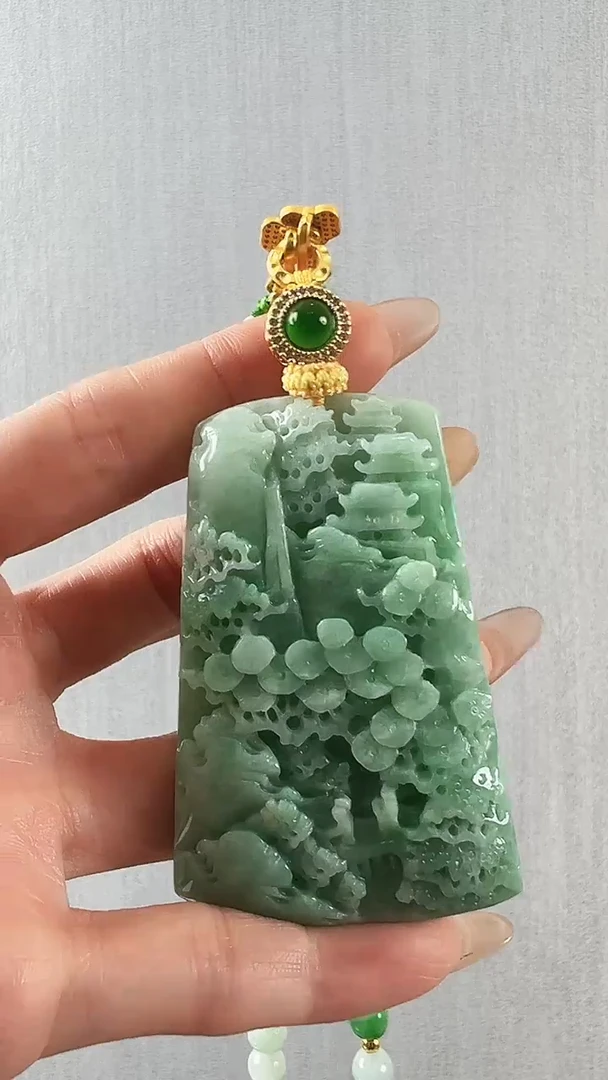 颈饰未镶嵌翡翠山水