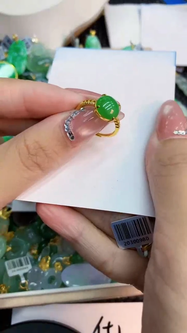 翡翠未镶嵌吊坠(不含链)1