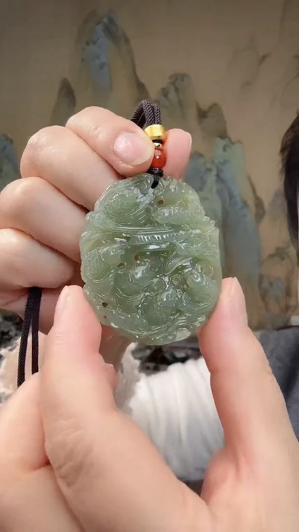 颈饰未镶嵌和田玉.