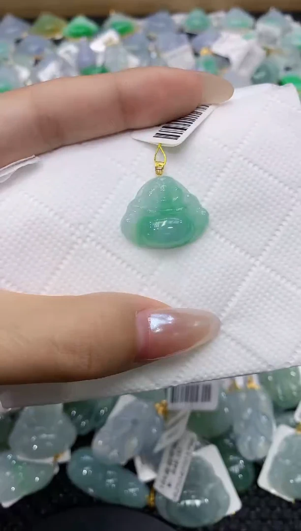 翡翠18K金镶嵌颈饰111111111111