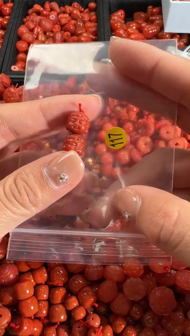 【闪购商品】南红玛瑙颈饰未镶嵌1