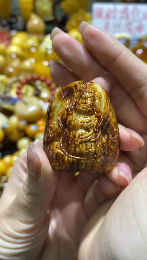 裸石蜜蜡未镶嵌雕刻件