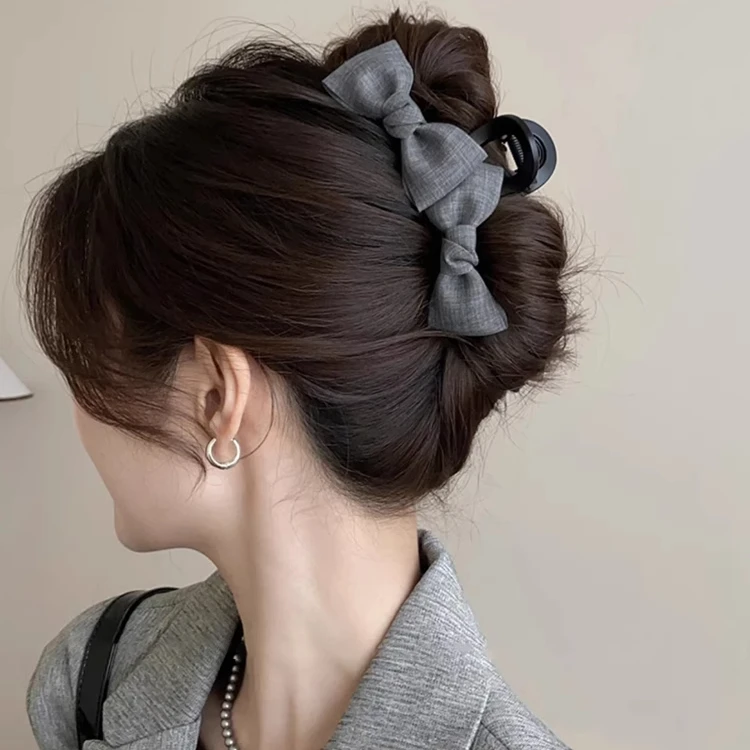 早春灰色蝴蝶结大号抓夹2025新款盘发鲨鱼夹高级感发饰女发夹头饰