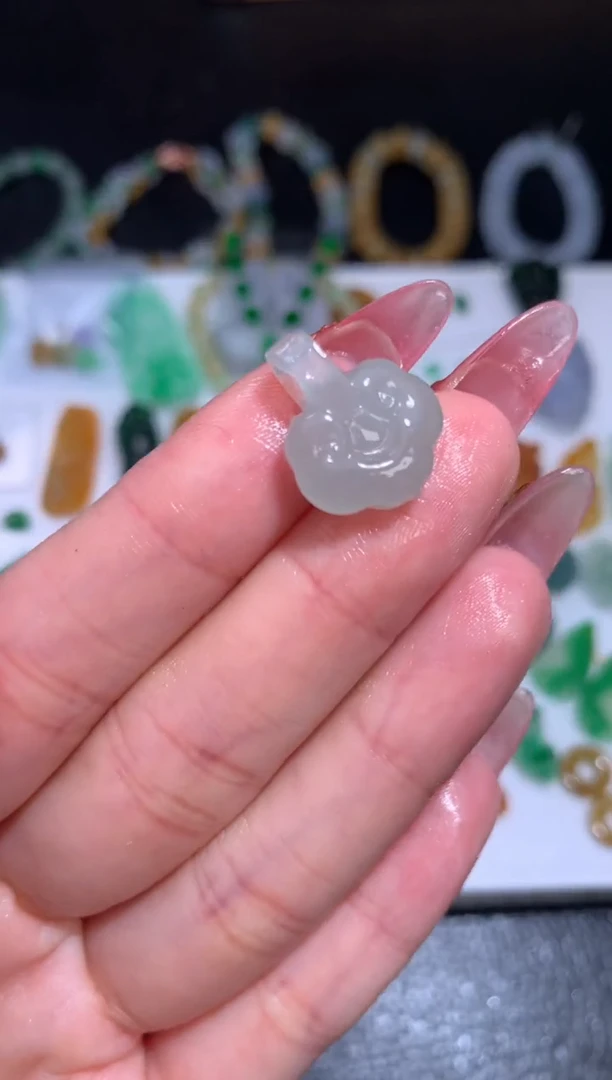 未镶嵌定制翡翠如意锁