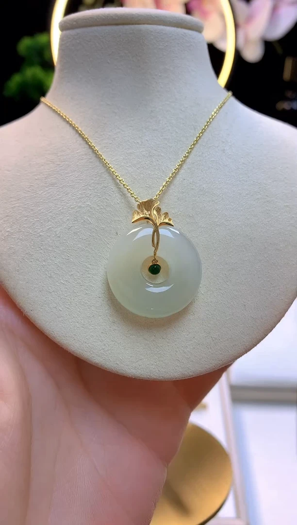 【闪购商品】和田玉吊坠18K金镶嵌平安扣