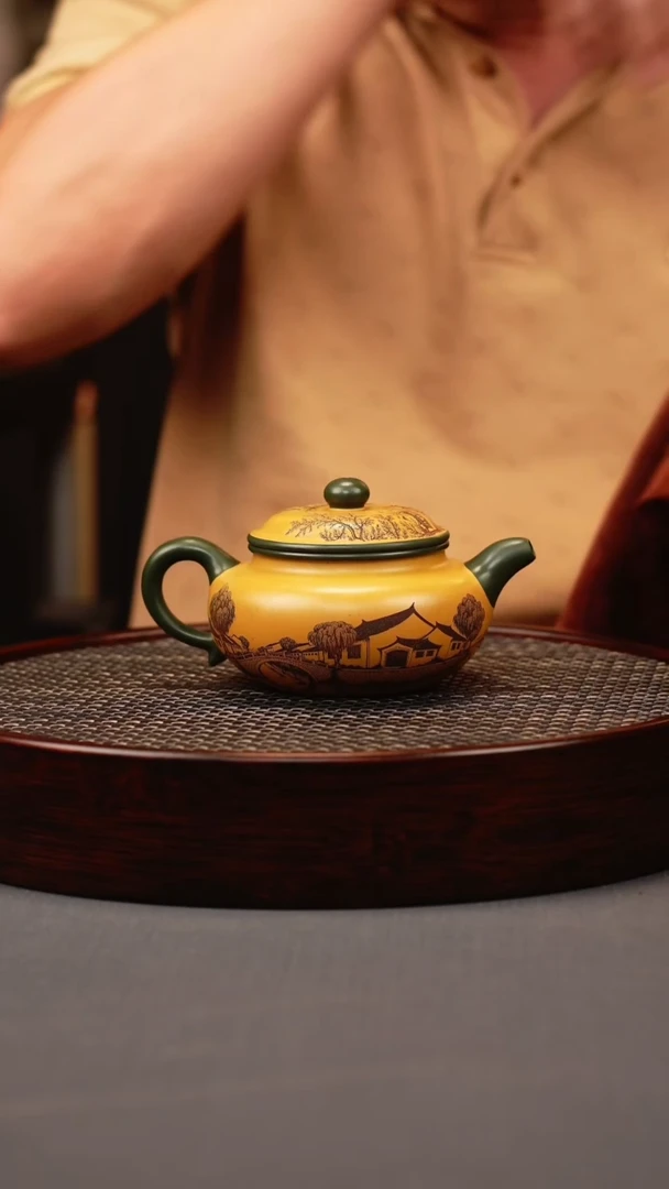 茶壶紫砂绿泥双色 仿古 刻绘