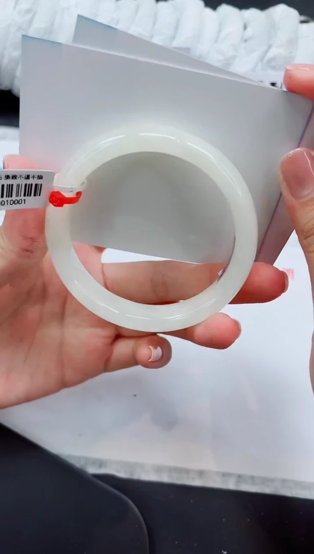 和田玉手镯未镶嵌HT66-58.5