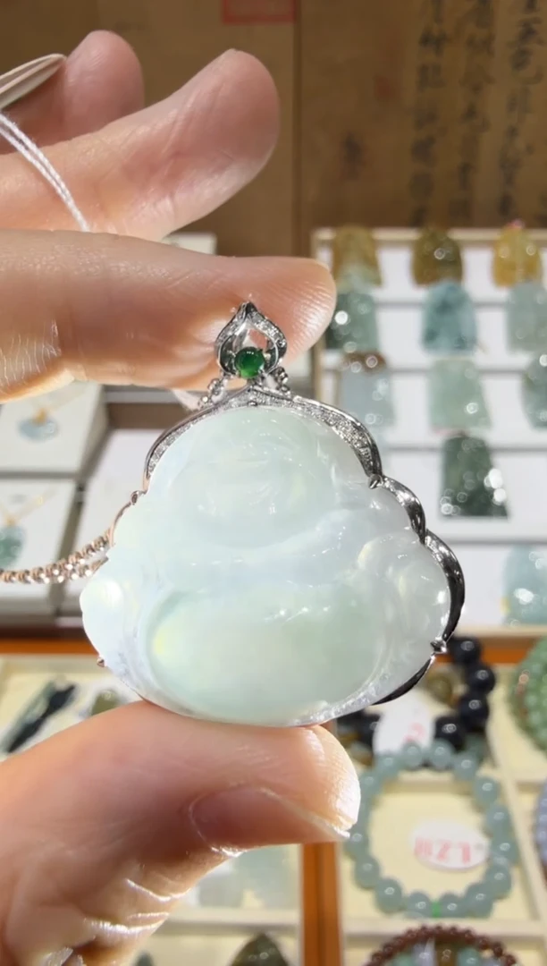 18K金镶嵌挂件翡翠A货翡翠多样性孤品