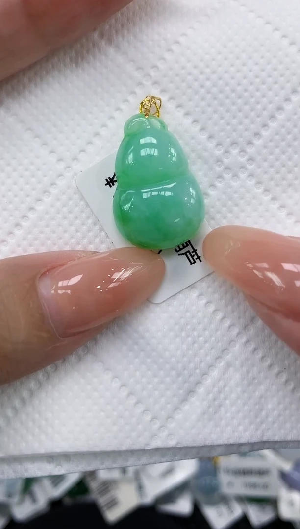 颈饰18K金镶嵌翡翠11111111111