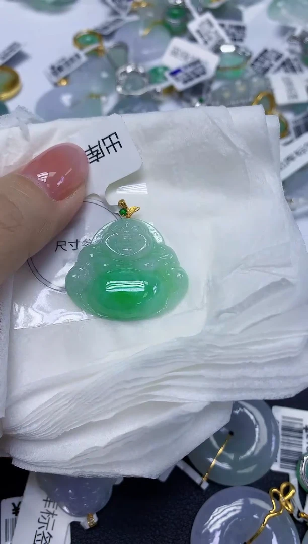 颈饰18K金镶嵌翡翠天然缅甸翡翠A货多样性发一件