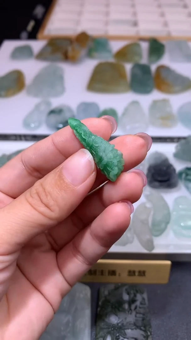 定制翡翠未镶嵌