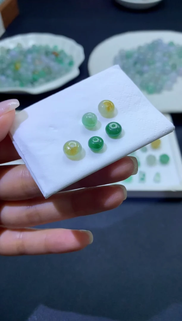 定制翡翠未镶嵌珠95