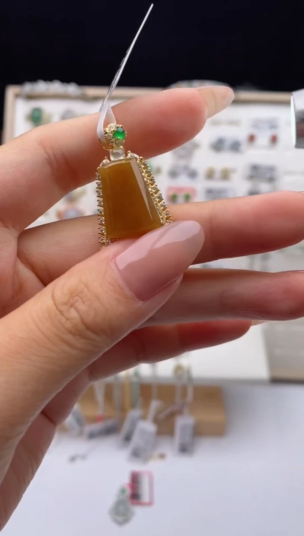 翡翠戒指银S925镶嵌吃****皮天然A货翡翠