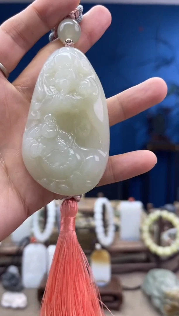 和田玉未镶嵌颈饰1