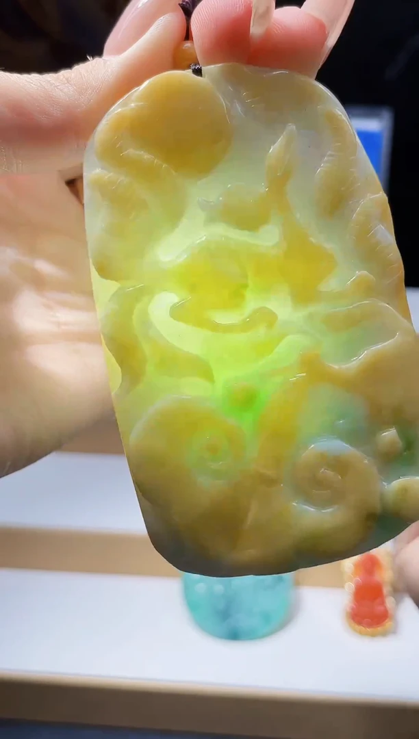 颈饰未镶嵌翡翠翡翠多样性发其一