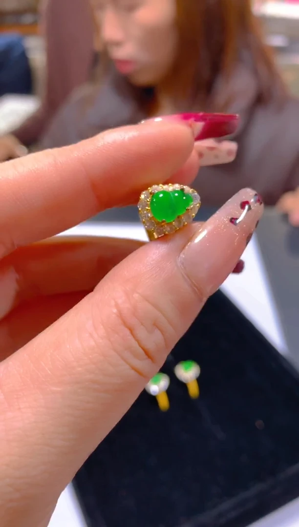 未镶嵌戒指翡翠多样性发一